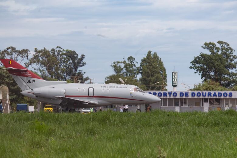 Aeronáutica realiza voo de inspeção no Aeroporto de Dourados