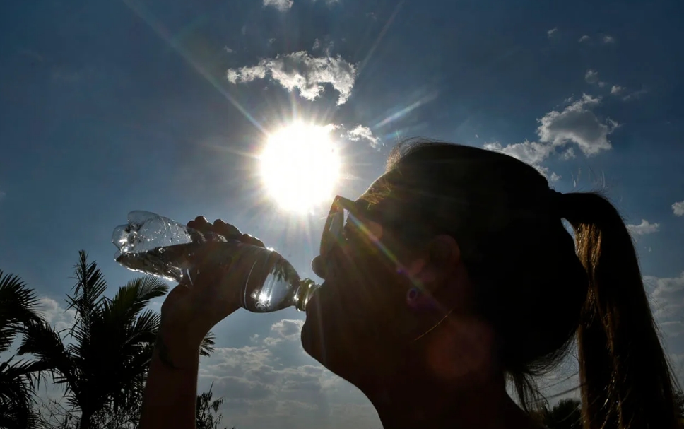 Se prepare para o calorão: sistema meteorológico intensifica calor e temperatura fica próxima dos 40°C