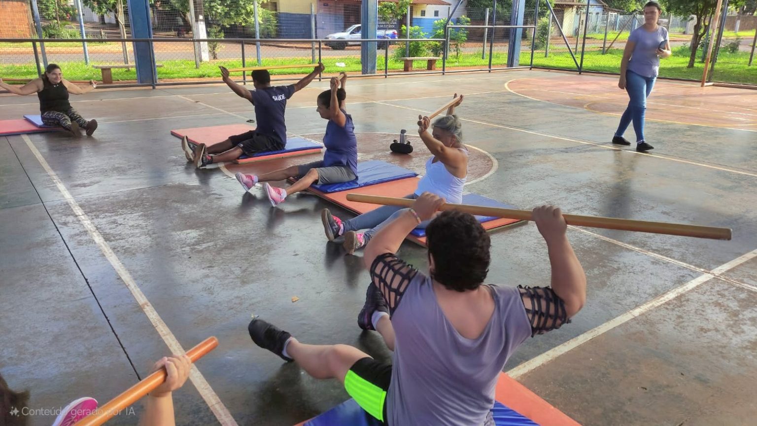 Prefeitura de Dourados abre inscrições para treino funcional e escolinha de futsal na Praça da Cidadania