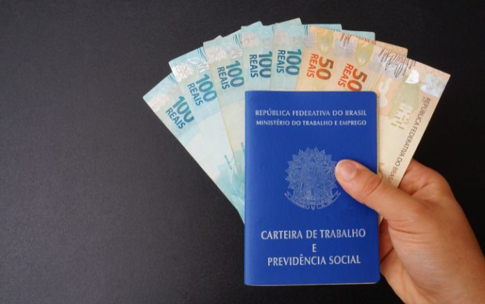 Abono salarial PIS/Pasep terá novo pagamento nesta terça-feira (15); veja como consultar 