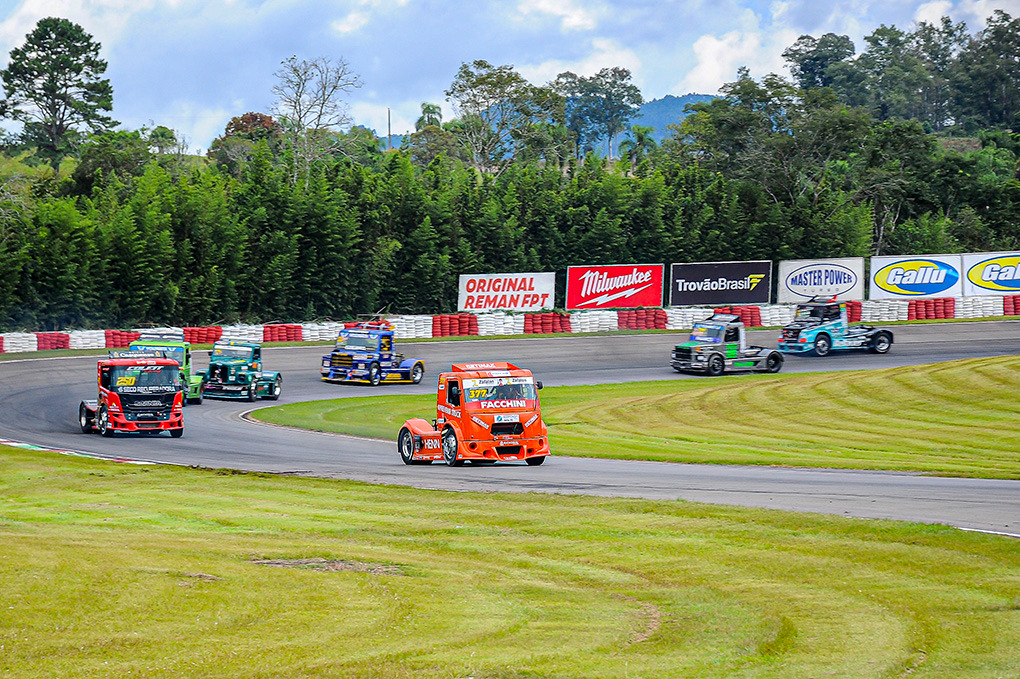 Fórmula Truck chega a Cascavel com Duda Conci líder da categoria F-Truck