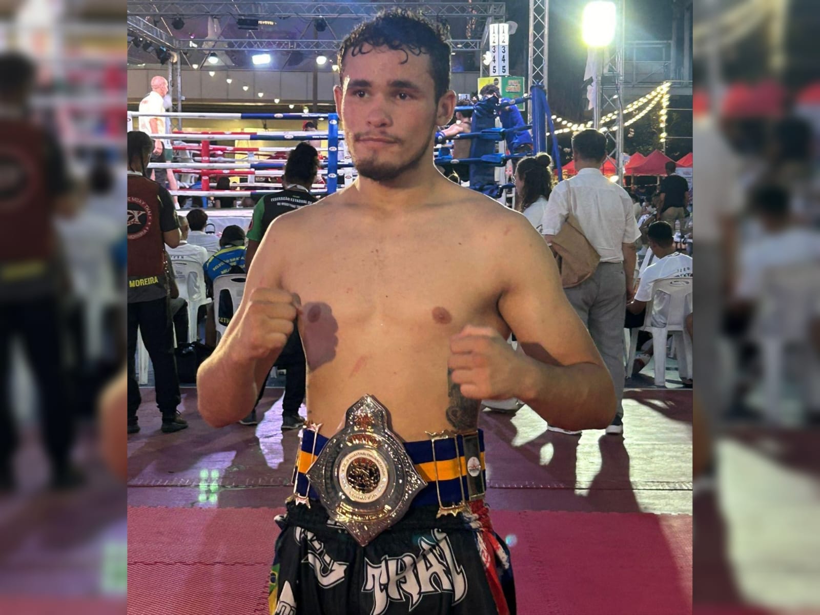 Douradense é campeão em torneio internacional de Muay Thai na Tailândia