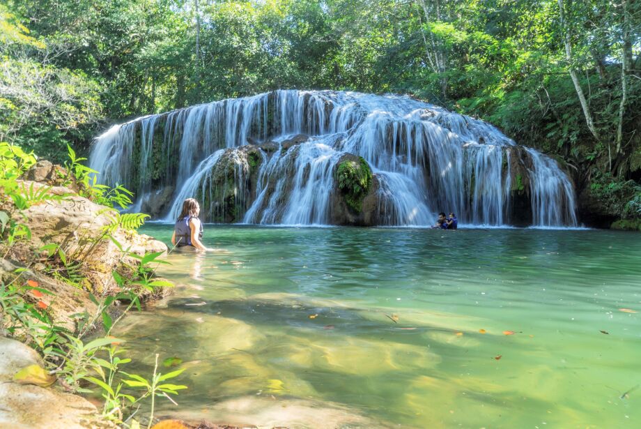 Menino de 13 anos morre afogado em cachoeira de Bonito