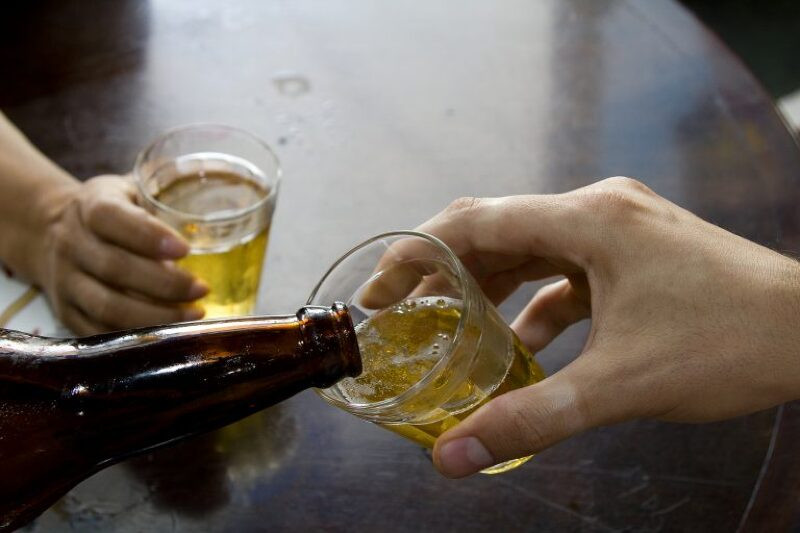 Alcoólatras têm direito a auxílio-doença e aposentadoria de R$ 1.518 