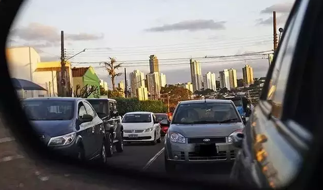 Licenciamento de veículos com placas final 4 e 5 vence em 30 de junho em MS