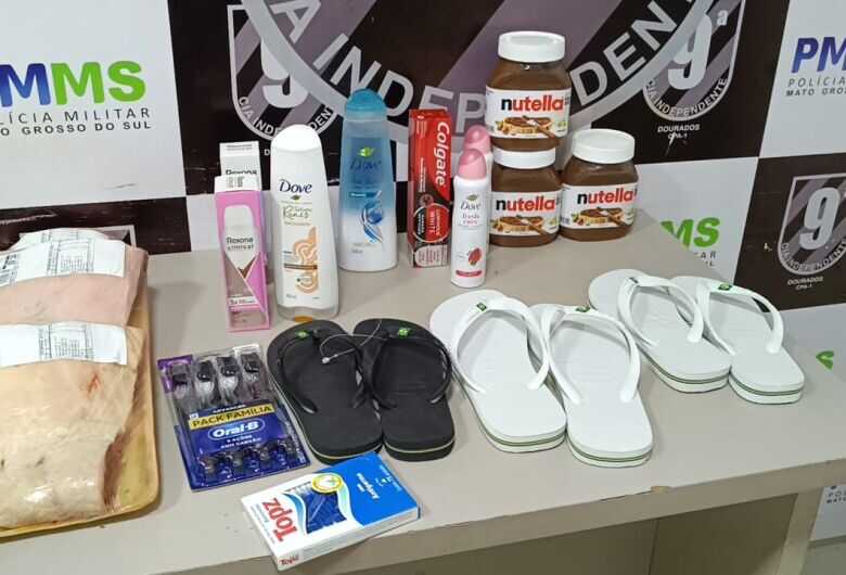 Mulher é presa por furtar produtos avaliados em R$ 500 em mercado de Dourados 