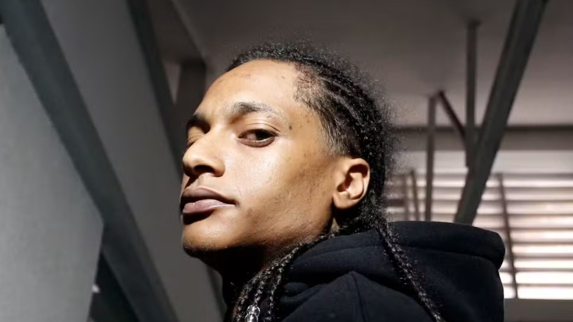 Justiça manda prender Oruam; rapper vai responder por 7 crimes
