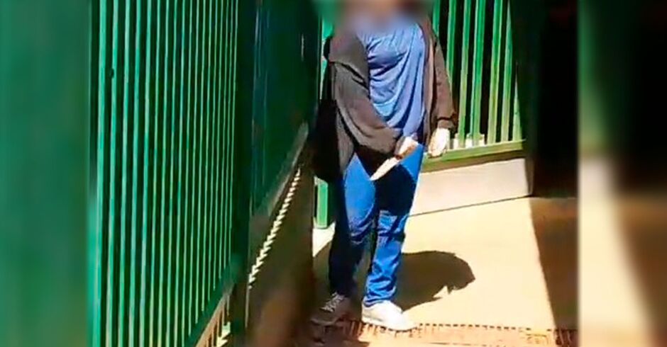 Adolescente leva faca pra escola e ameaça matar colega em MS