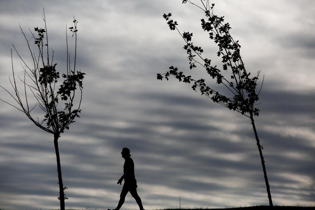 Com ‘sobe e desce’ de temperatura, Inmet emite alerta de risco à saúde neste sábado 