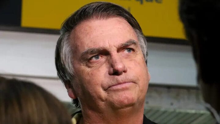 Bolsonaro passa mal e é levado para hospital em Brasília