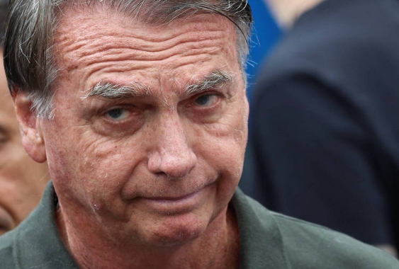 Médico confirma câncer de pele em lesões retiradas de Bolsonaro 