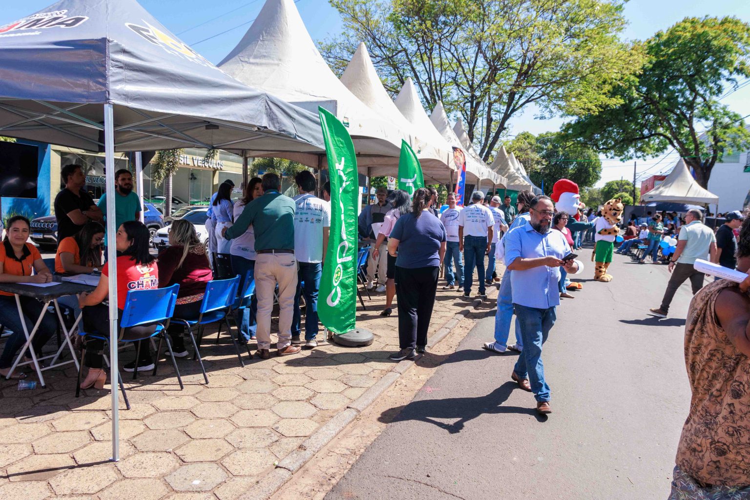 Naviraí: 1º Feirão de Empregos conecta trabalhadores à empresas e lança Qualificações