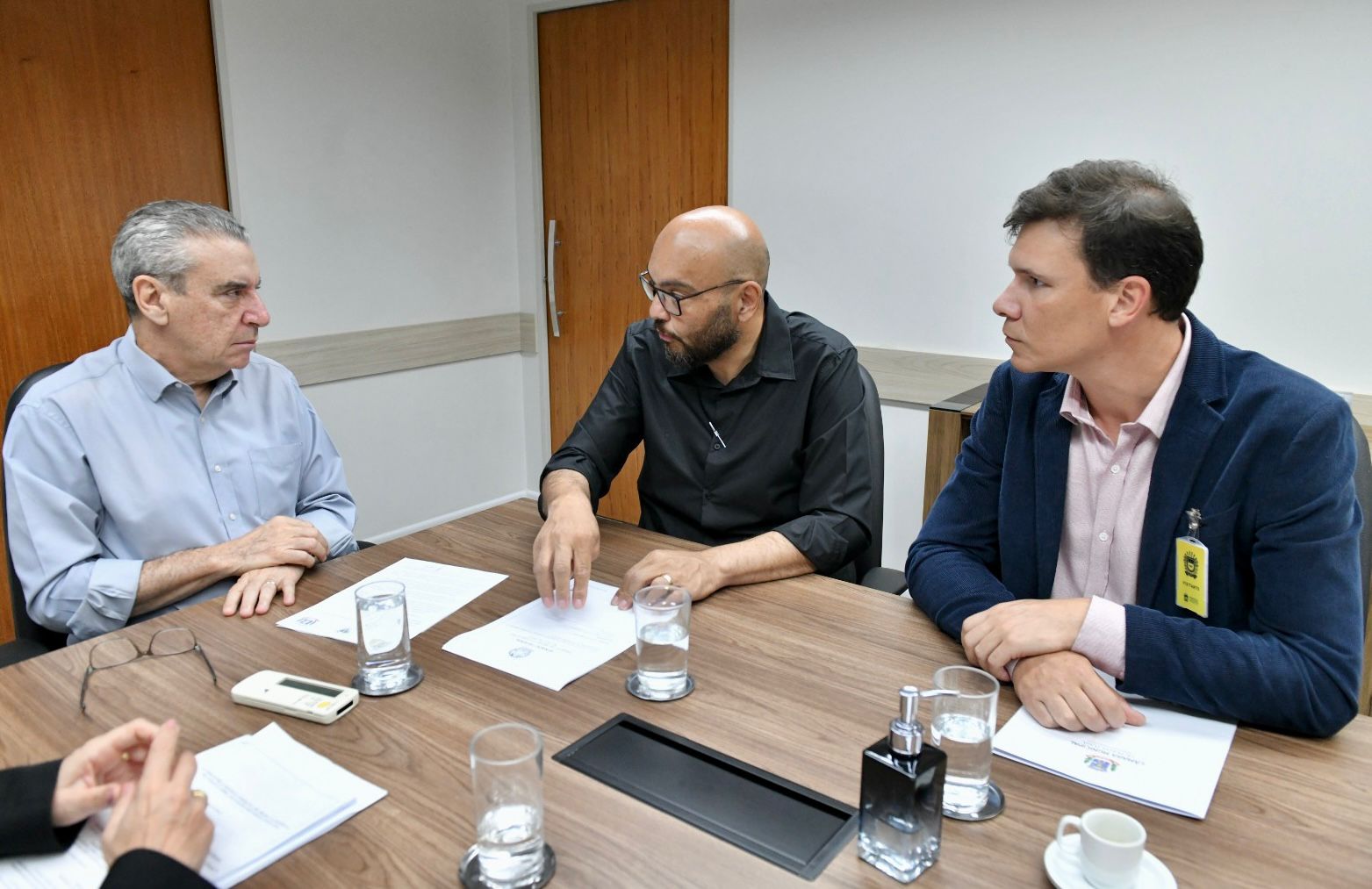 Paulo Corrêa participa de reunião sobre regulamentação do transporte escolar entre Brasil e Paraguai