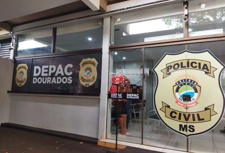 Ladrão tenta furtar carro em frente Câmara de Dourados e acaba preso