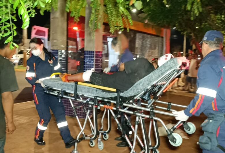 Mulher é atacada a golpes de facão em avenida de Dourados