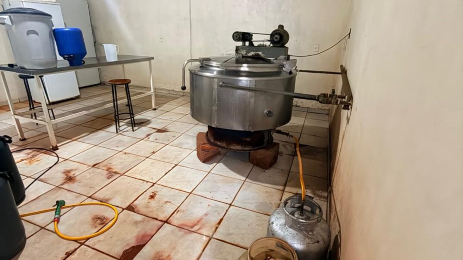 Operação flagra produção insalubre de iogurte em cidade do MS