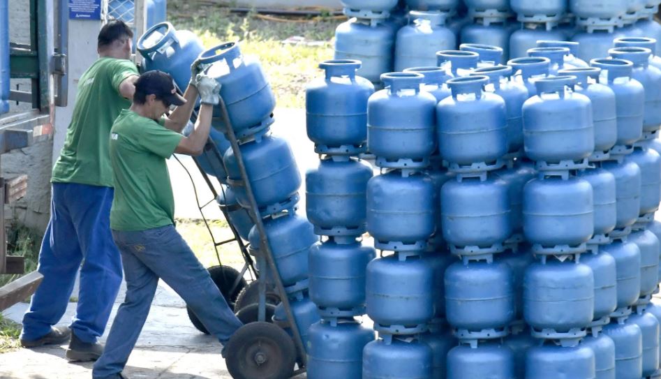 Caixa começa a distribuir Vale-Recarga para gás de cozinha em dez capitais