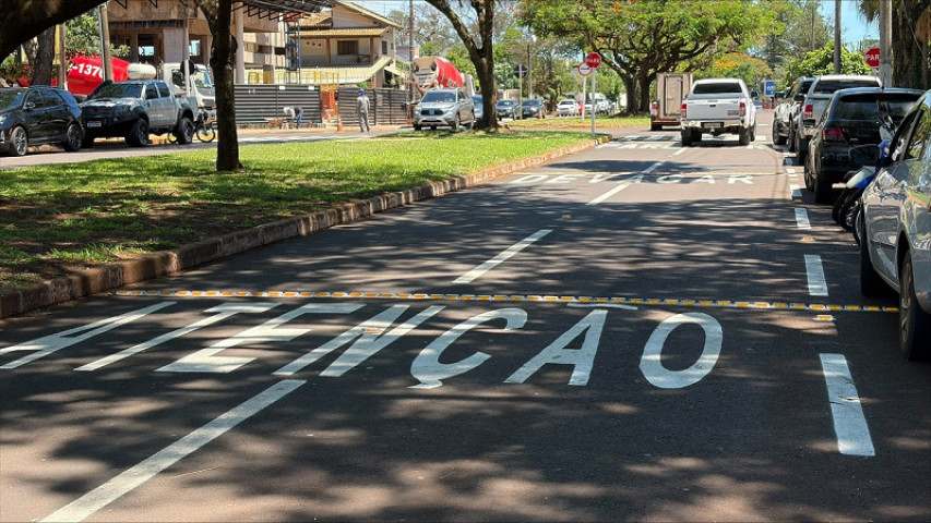 Agetran aprova sonorizadores e nova sinalização na Rua Melvin Jones, em Dourados