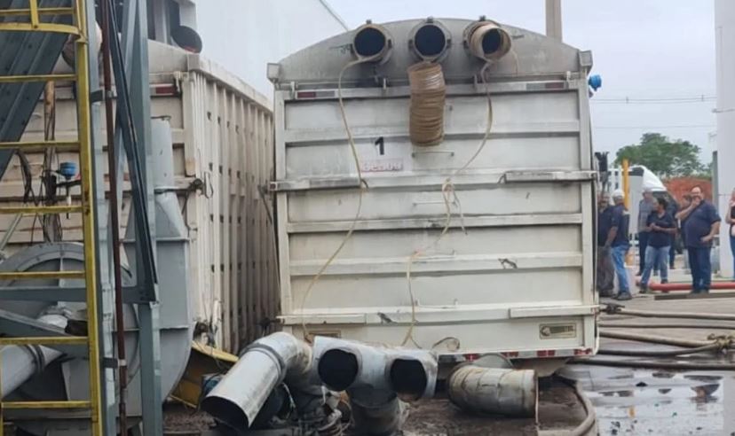 Explosão em fábrica de móveis mata funcionário