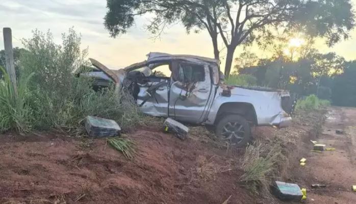 Traficante morre após capotar Amarok com 1,6 tonelada de maconha 
