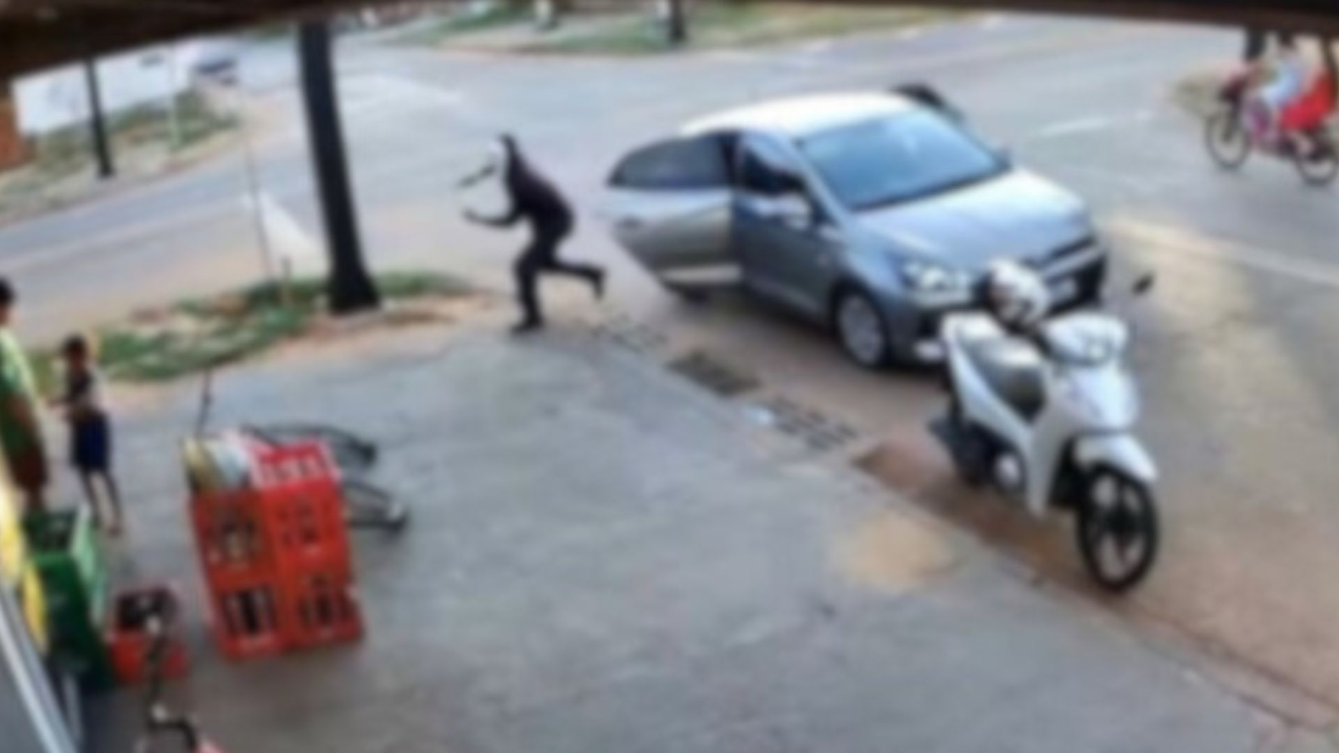 Execução em Três Lagoas: atirador mascarado invade conveniência e mata homem