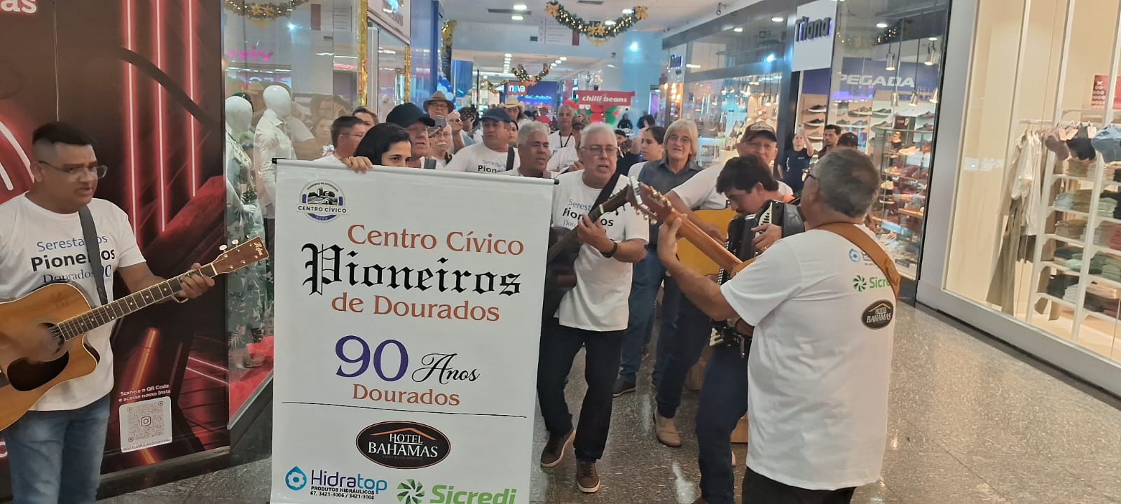 Dourados 90 anos: homenagem a pioneiros marcada por reencontros e muita história relembrada
