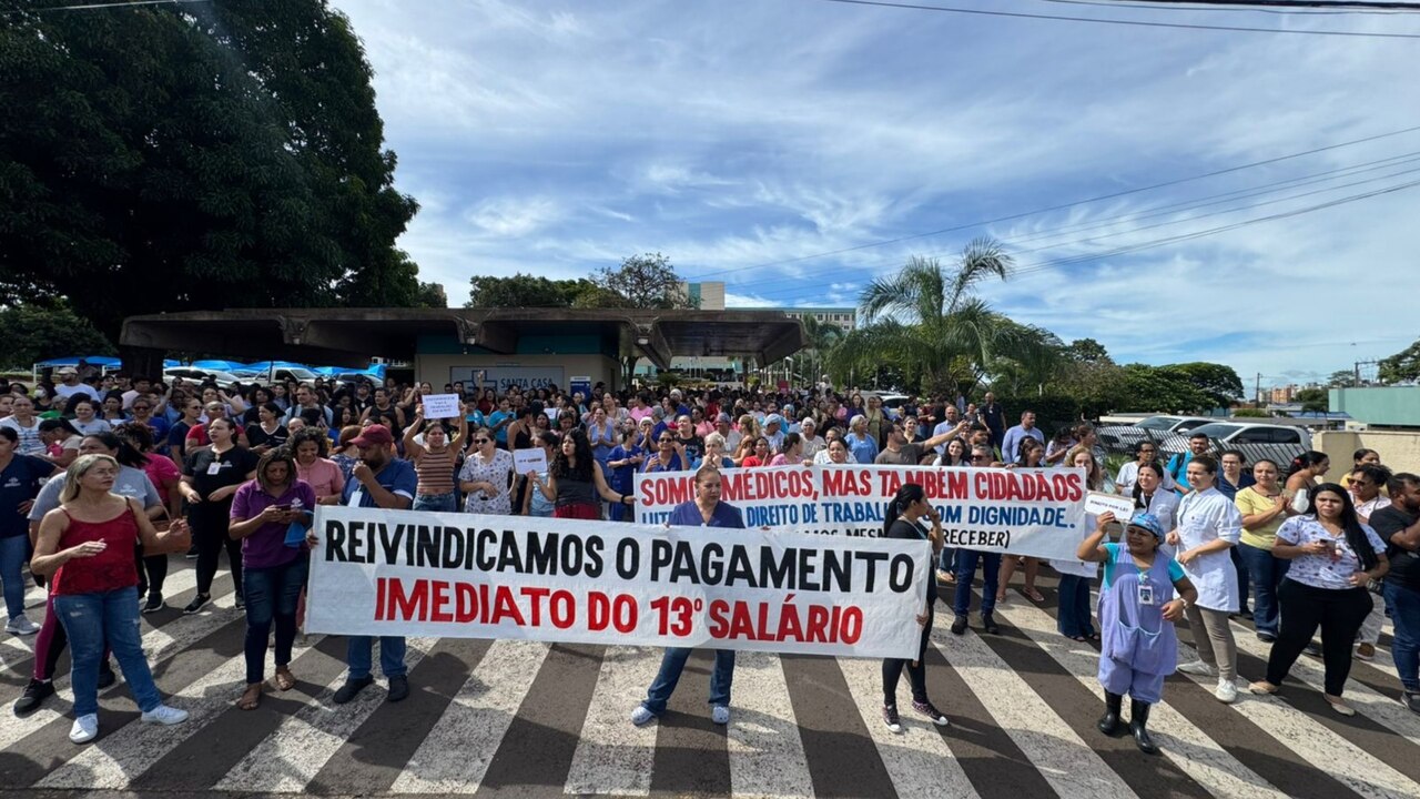 Enfermagem mantém paralisação na Santa Casa por atraso no 13º