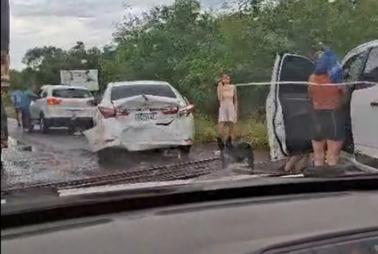 Engavetamento provoca lentidão na BR-262 em Três Lagoas