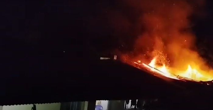 Homem morre carbonizado em incêndio residencial em Ponta Porã