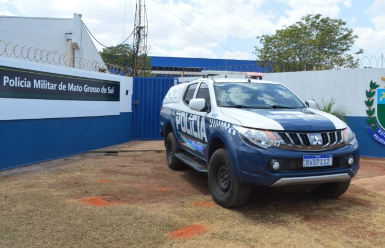 PM apreende arma e munições abandonadas em estrada rural de Sonora