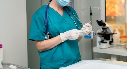 Cofen regulamenta prescrição de medicamentos por enfermeiros em todo o Brasil