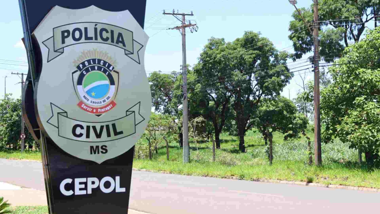 Mulher dá pedrada em homem após discussão por dívida de R$ 1,5 mil em Campo Grande