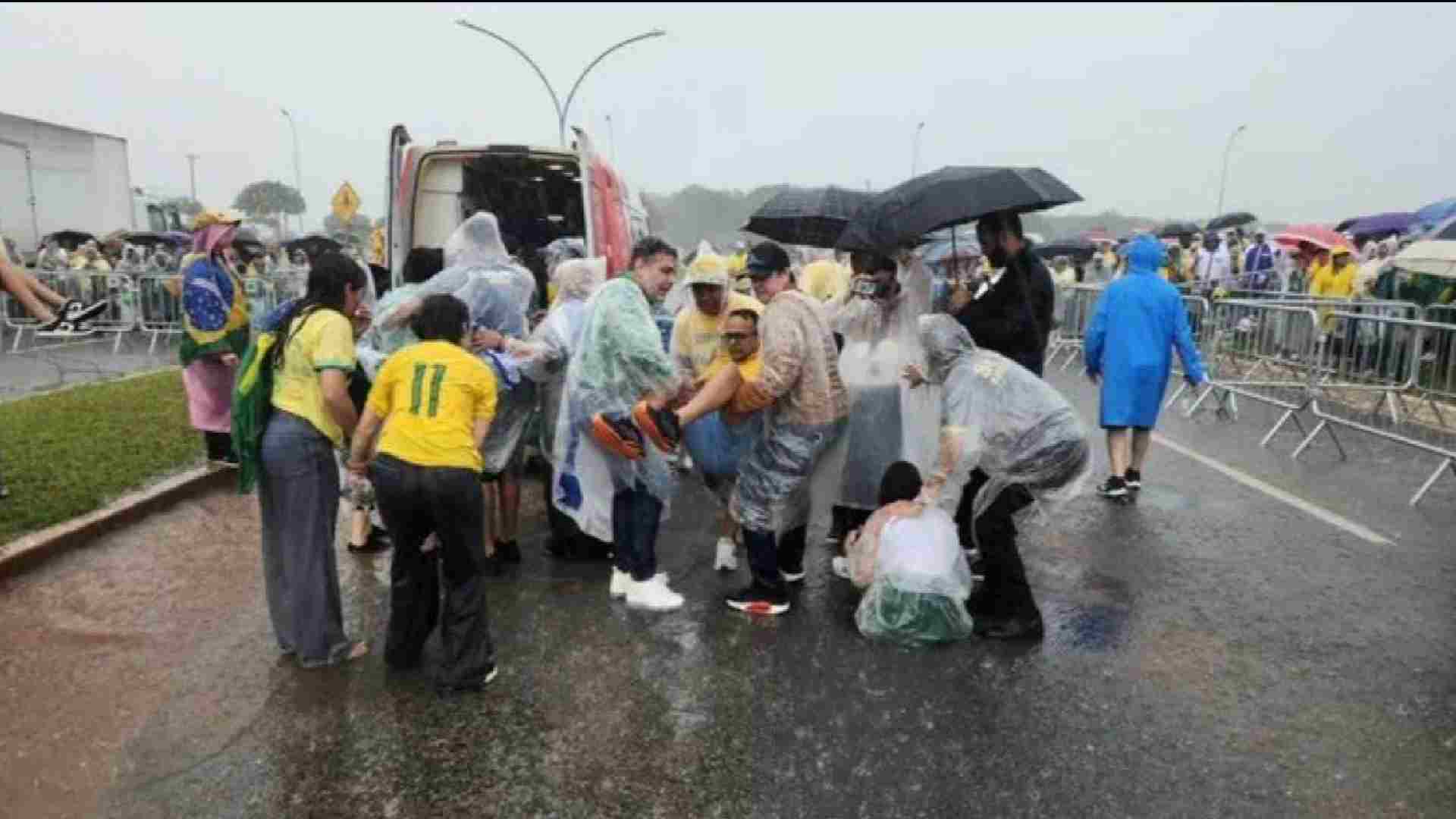 Três pessoas continuam internadas após serem atingidas por raio no DF