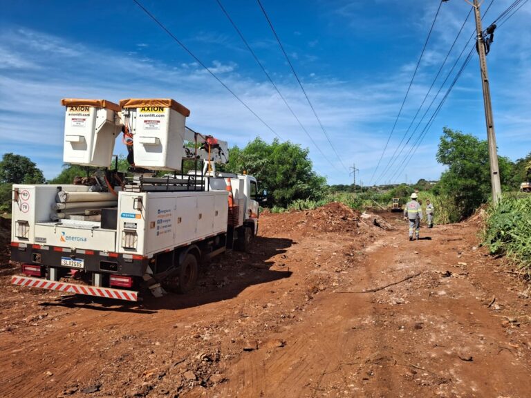 Prefeitura apoia Energisa em reparo de rede elétrica no Parque das Nações II