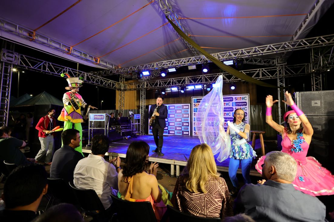 Dourados dá início à reconstrução do Teatro Municipal com programação cultural