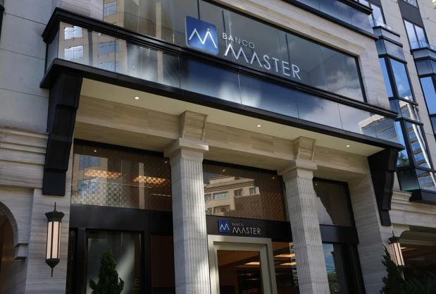 Ex-presidente do Rioprevidência é preso após desembarcar em Guarulhos