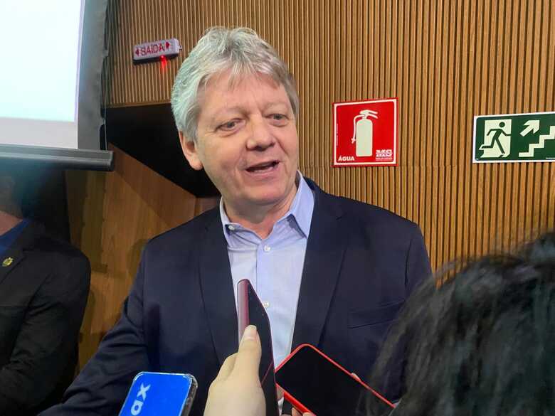 Verruck confirma saída do governo em março e mira disputa eleitoral em 2026