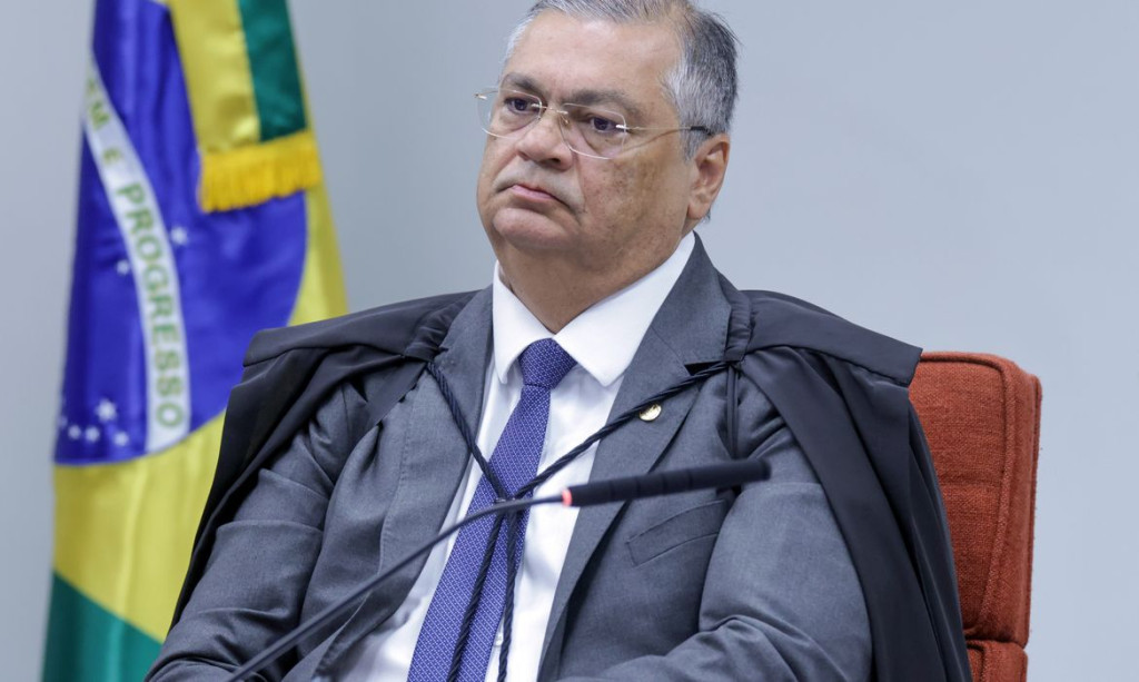 STF suspende 'penduricalhos' e impõe revisão de salários nos Três Poderes