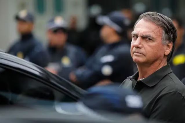 Saúde de Bolsonaro exige acompanhamento, diz PF