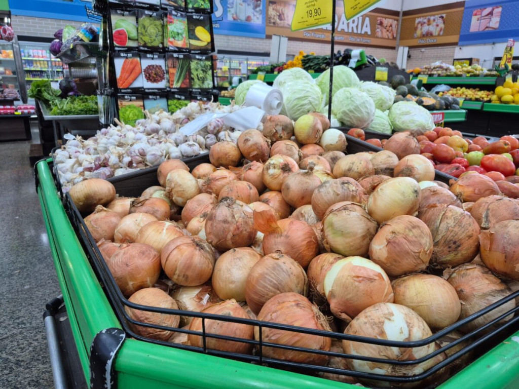 Preços da cesta básica variam até 484% entre supermercados de Dourados