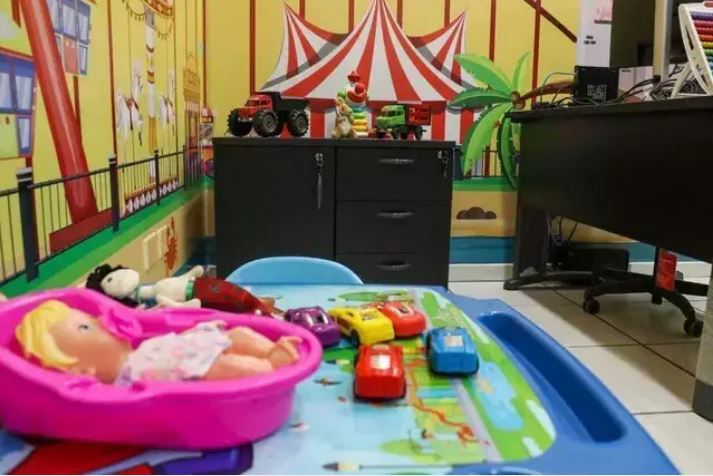 Criança busca ajuda fora de casa e denuncia violência em Campo Grande