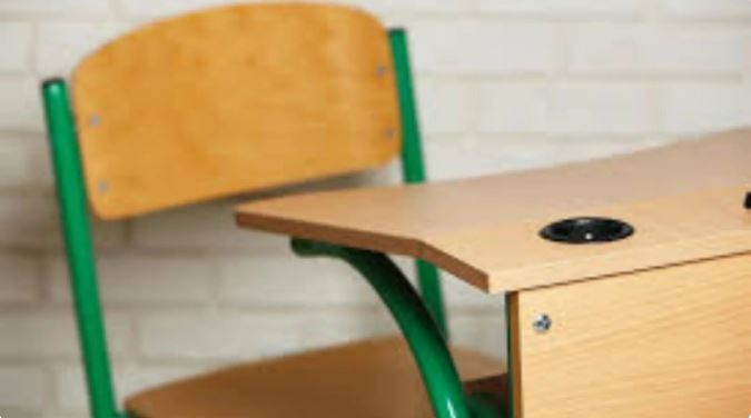 Confusão em Emei termina com jovem agredida a cadeiradas em Campo Grande