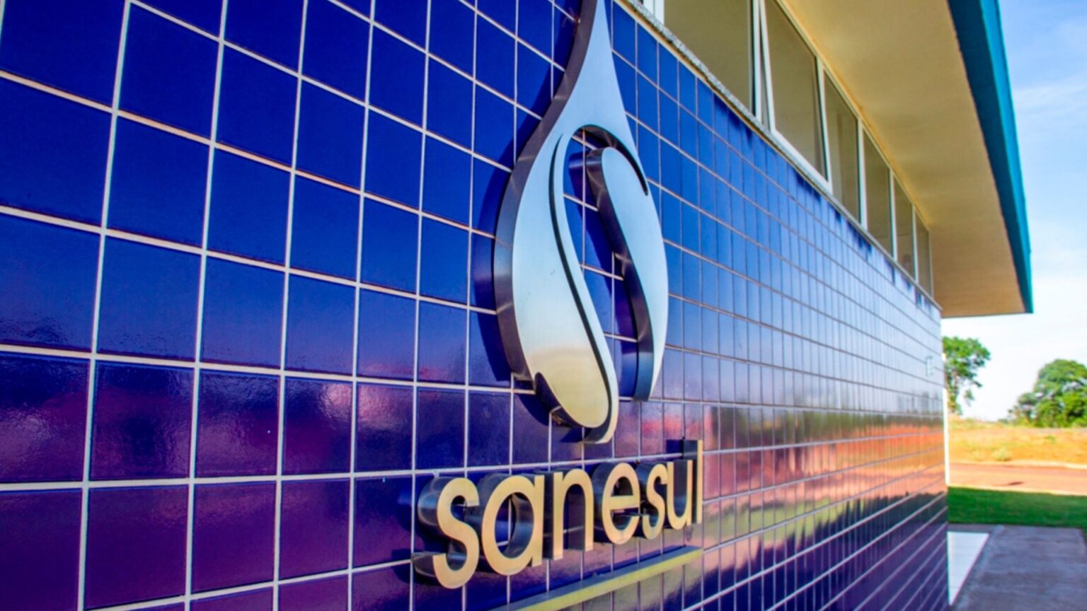 Sanesul abre seleção com salário de R$ 3 mil em 16 cidades de MS