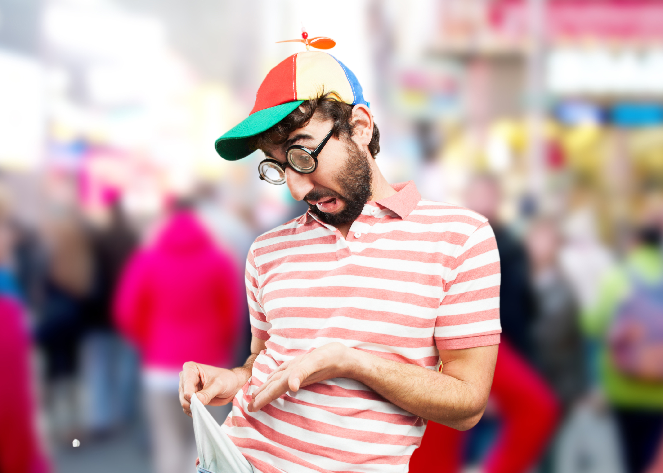 Da maquininha ao falso camarote: veja como evitar golpes na folia 