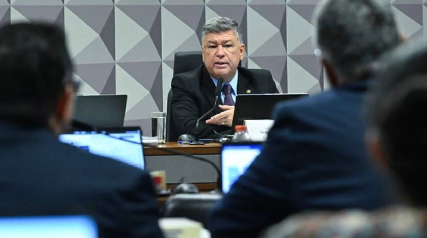 Presidente da CPMI do INSS solicita ao STF documentos sobre dono do Banco Master