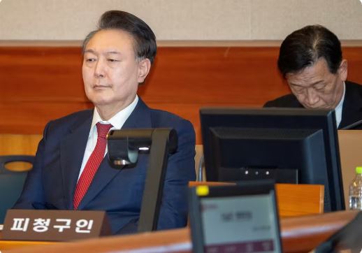 Ex-presidente da Coreia do Sul é condenado à prisão perpétua por insurreição