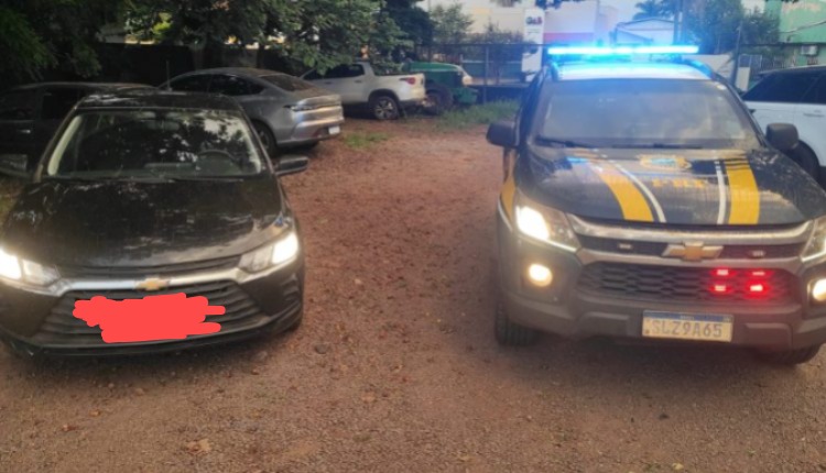 PRF prende mulher com carro furtado na BR-463, em Ponta Porã