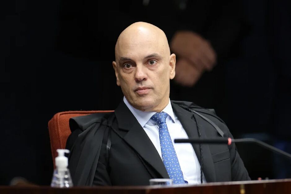 Moraes nega prisão domiciliar humanitária a Bolsonaro