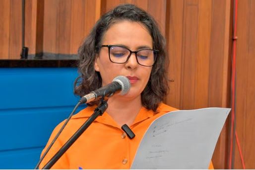 Março começa com alerta sobre violência contra a mulher