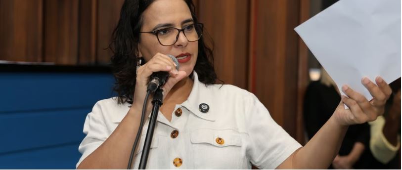 Gleice Jane cobra explicações do Governo de MS sobre atraso em repasses consignados e convocações de professores concursados